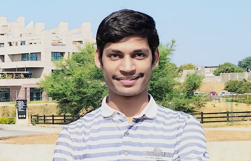JKLU student awarded for building bruxism tracker during InventX 2025 at IIT Gandhinagar